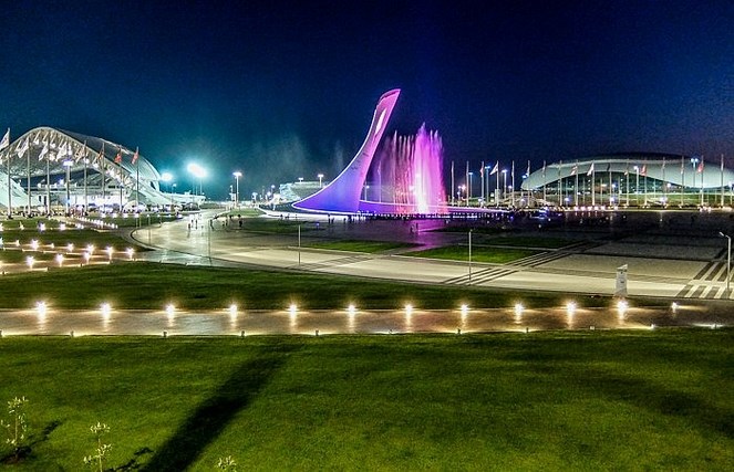 Вечерний Олимпийский парк Сочи